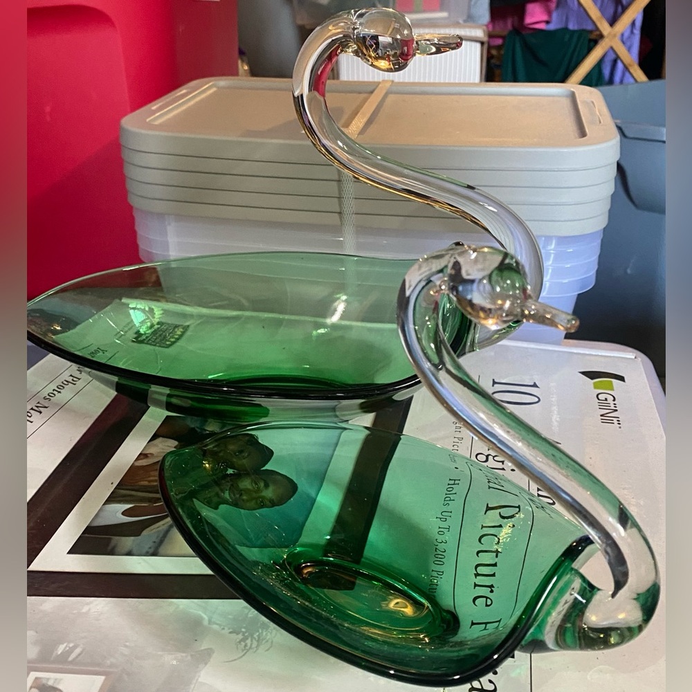 Elegant Green Glass Swan Figurines